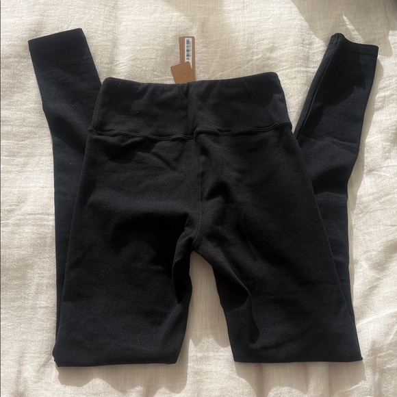 NWT SKIMS Black Leggings | Size XS | Classic Sculpting Fit - Picture 3 of 5